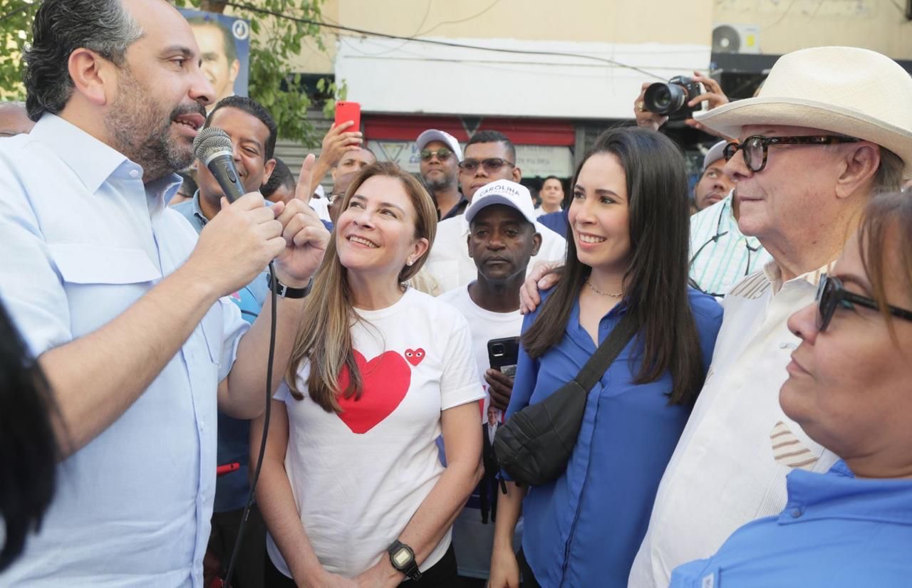 Ex presidente Hipólito Mejía valora apoyo del MND a alcaldesa Carolina Mejía