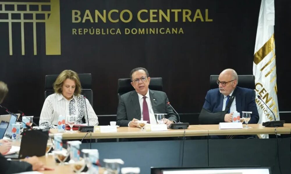 Una misión del FMI analiza el desempeño de la economía dominicana
