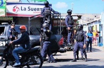 Fuerzas del orden despliegan operativo para preservar paz en San Francisco de Macorís