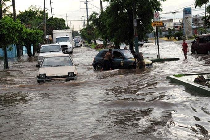 Aumentan a 4 mil los evacuados en Rep. Dominicana por lluvias