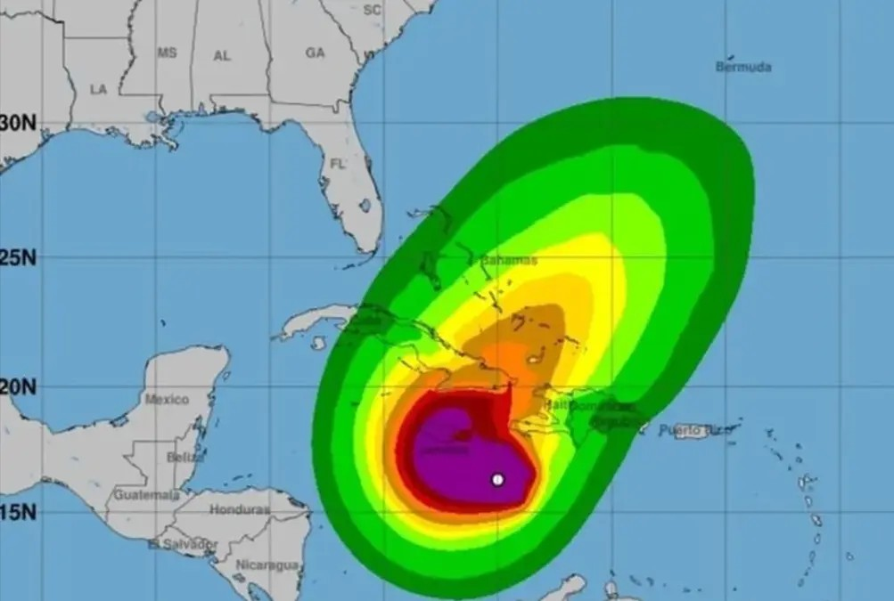 CNH retira a R. Dom. de la zona de mayor riesgo por Melissa