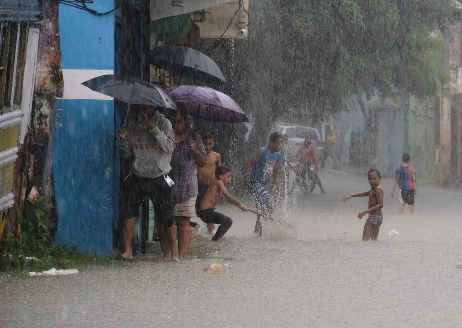 El huracán Melissa alcanzó categoría 5 y amenaza con inundaciones en Jamaica y Haití