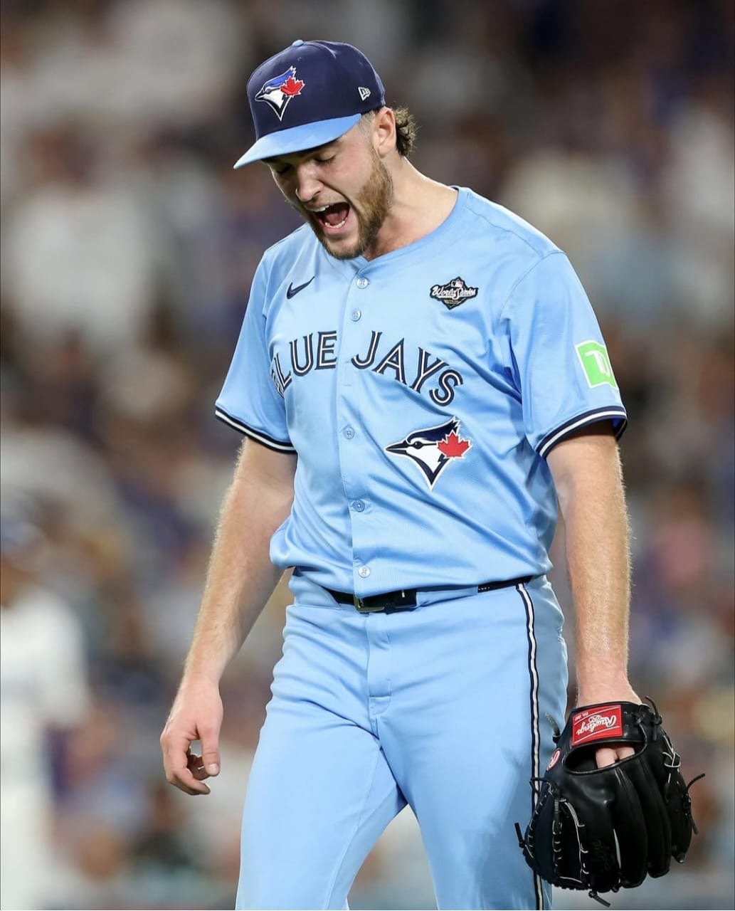 ¡El inmenso Yesavage! Coloca a Toronto a un triunfo de la corona.