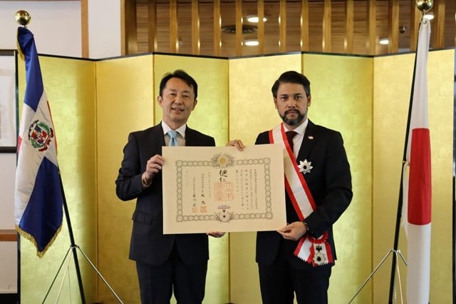 Embajador RD en Brasil recibe condecoración de Japón