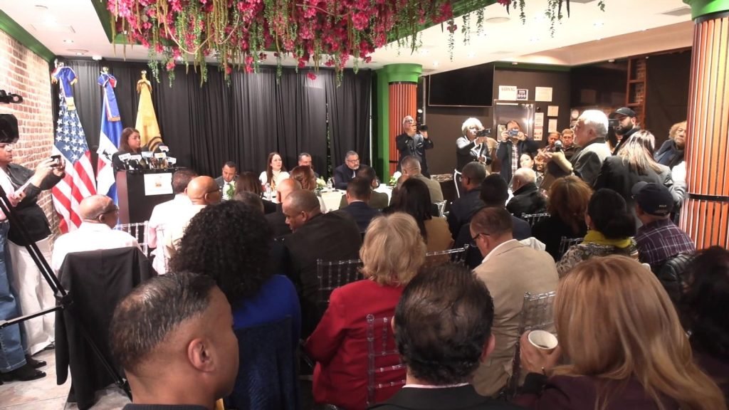 La Junta Central Electoral se reúne en New York con líderes comunitarios y políticos para la reestructuración de la OCLEE