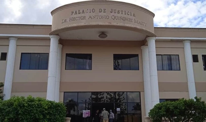 Pena máxima para hombre mató expareja y le incendió vivienda