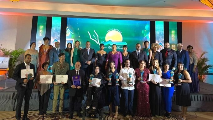 Periodista Katheryn Luna gana Gran Premio Epifanio Lantigua