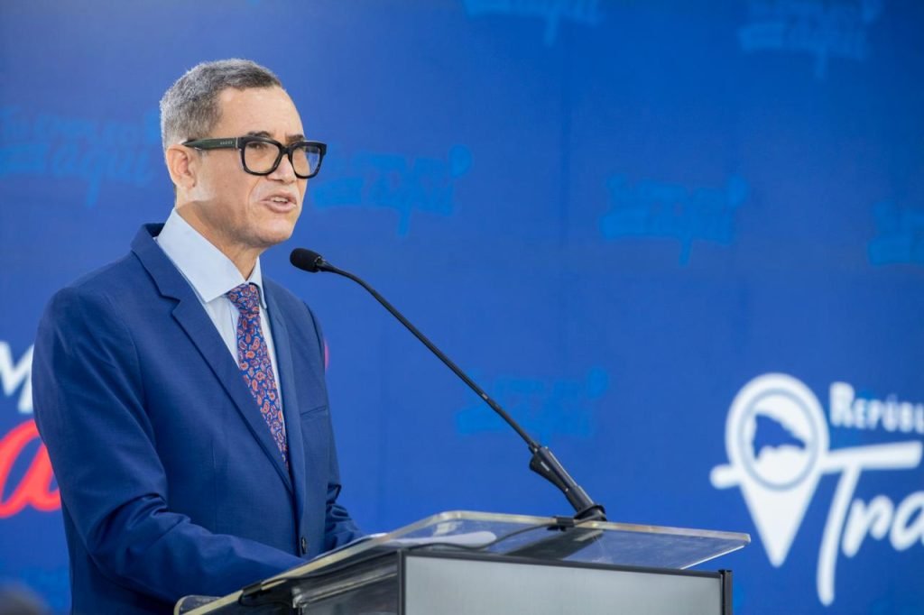 Presidente Abinader lanza programa “RD-Trabaja” con más de 7,000 vacantes disponibles de empleos formales