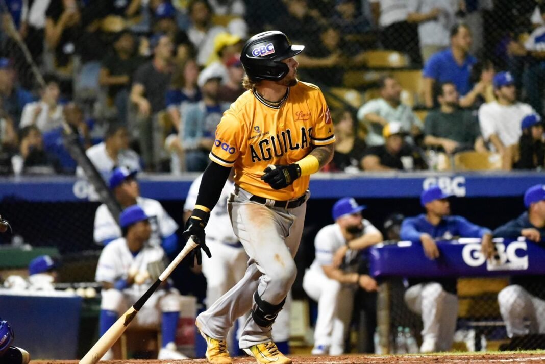 A ritmo de 15 ponches, Águilas blanquean al Licey y extienden su racha a cinco triunfos seguidos.