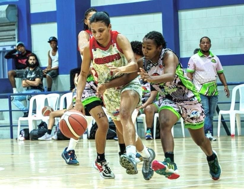 Águilas de Guachupita peleará con San Carlos basket femenino