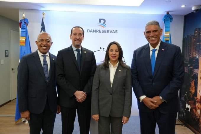Banreservas supera RD$3,143 MM en préstamos en el exterior