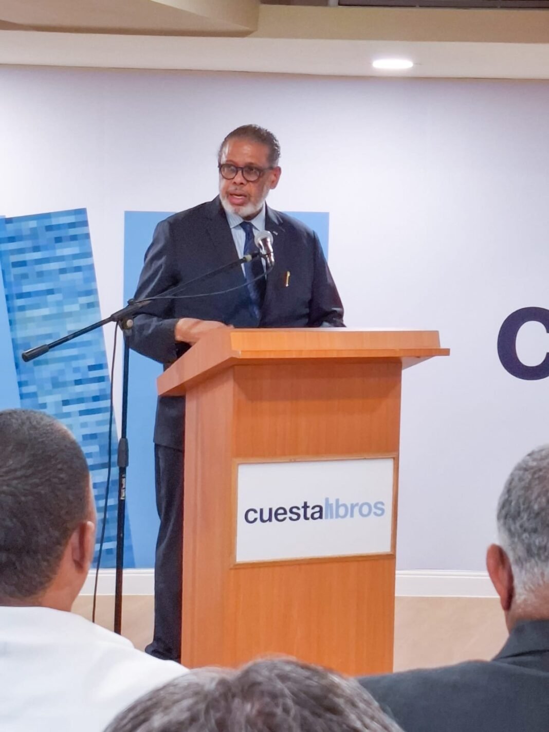 Desarrollo de la Comunidad pone en circulación dos libros de jóvenes escritoras