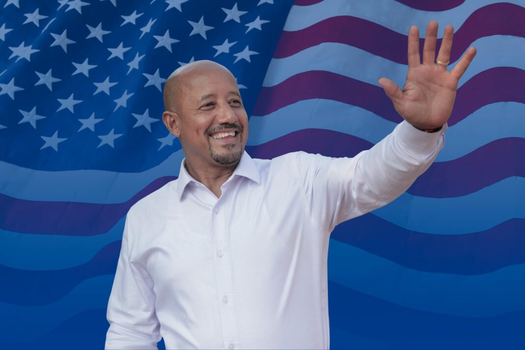 EU: Dominicano Brian DePeña reelecto en alcaldía de Lawrence