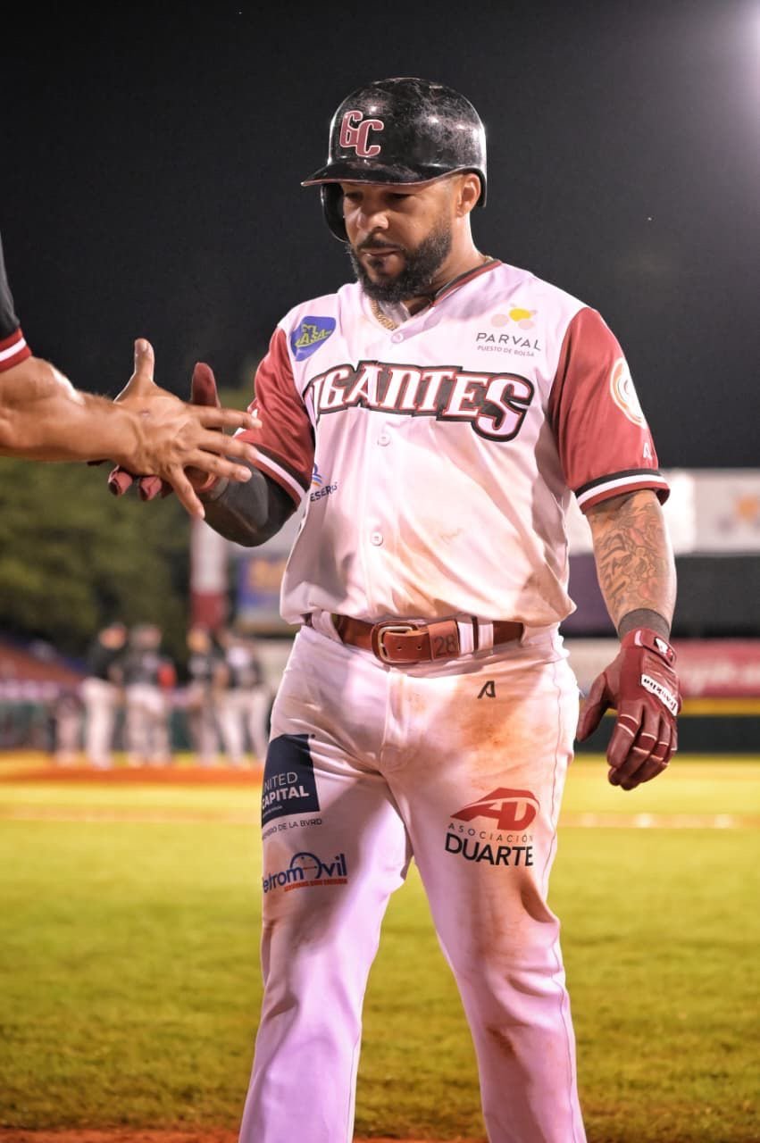 Gigantes dividen doble jornada ante Leones.