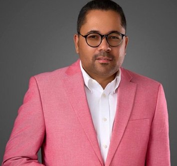 Leonel solo en el escenario político (OPINION)