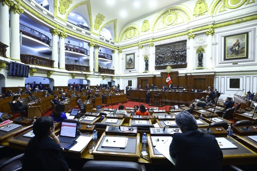 PERU: Congreso declara persona ‘non grata’ a presidenta México