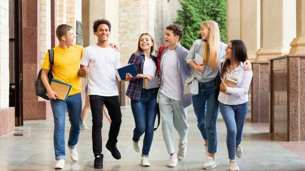 Universidad de Oxford lanza programa de becas para emprendedores