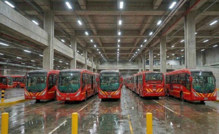 Bogotá se convierte en una de las ciudades con más buses eléctricos del planeta y baja su contaminación un 24% desde 2018
