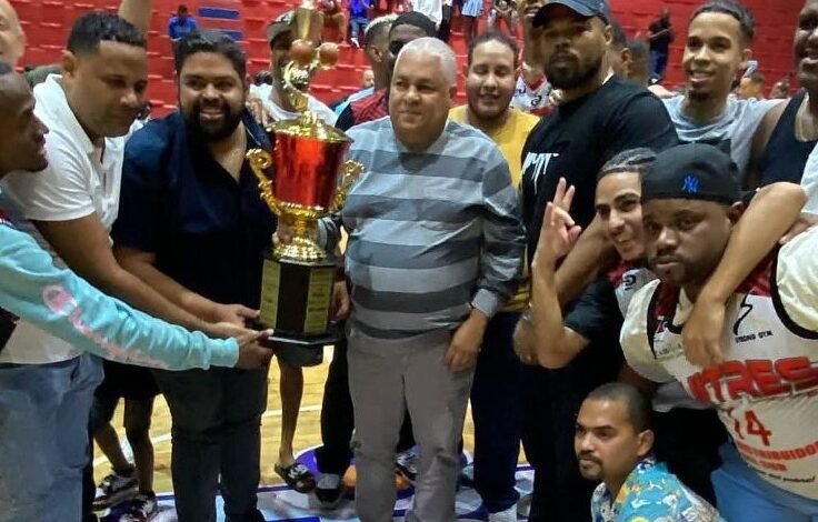 Buitres conquista campeonato baloncesto superior de SC 2025