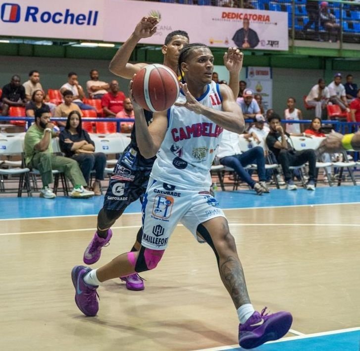 Clubes Centro y Cambelén ganan en el TBS Higüey 2025