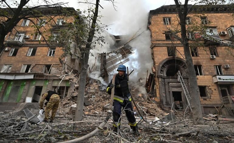 Duros ataques rusos a Ucrania antes reunión Trump y Zelenski