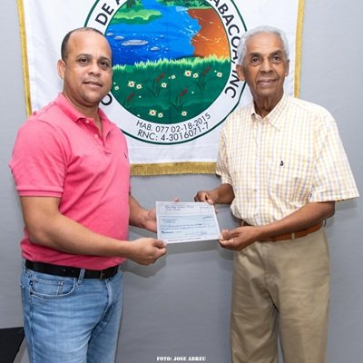 JARABACOA: entregan fondos iniciar la cancha de Manabao