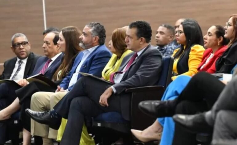 JCE da pasos técnicos para la firma digital de nueva cédula