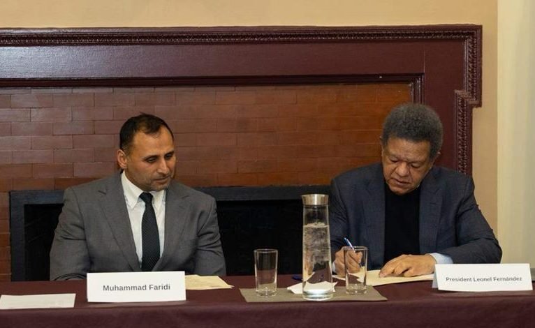 Leonel firma acuerdo Funglode y Colegio Abogados Nueva York