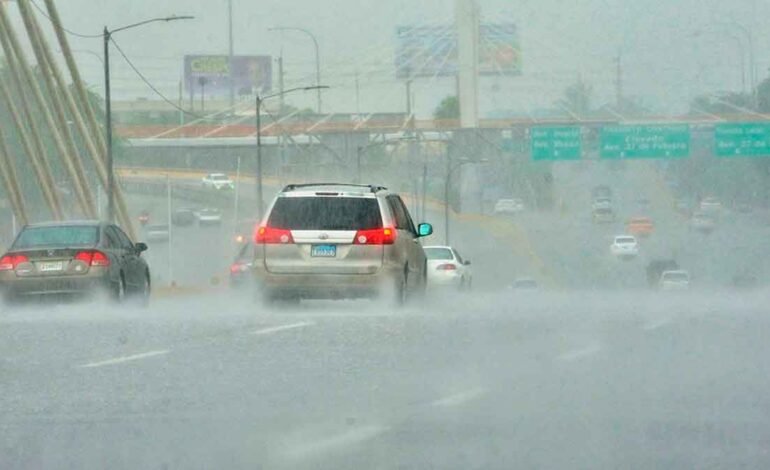 Lluvias débiles y truenos en parte de República Dominicana