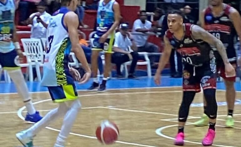 Lobos de Canastica empatan la serie final del TBS San Cristóbal