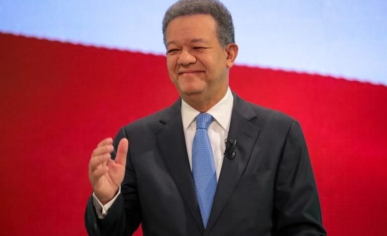 NUEVA YORK: Leonel desarrolla agenda política y académica