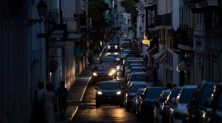 PUERTO RICO: 25 mil abonados pasan horas sin electricidad