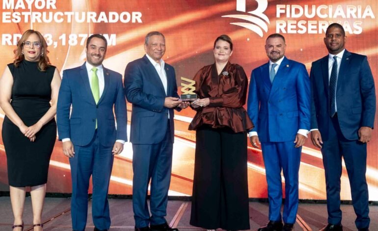 Reconocen labor de Fiduciaria Reservas en la Rep. Dominicana