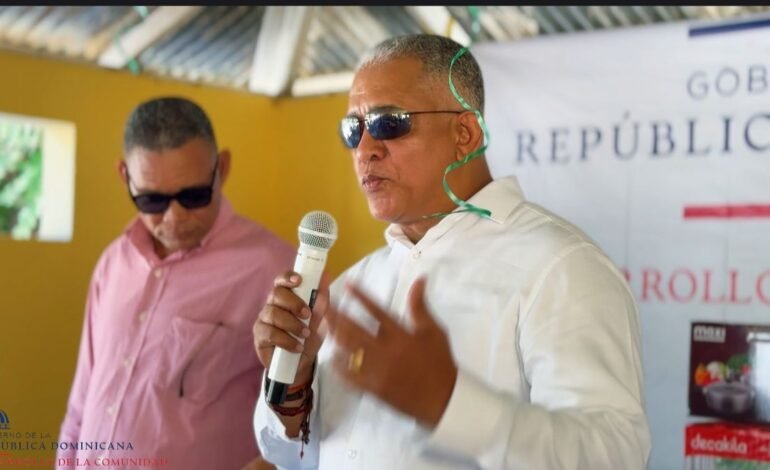 DGDC lleva ayuda solidaria a familias vulnerables de Copey, Montecristi