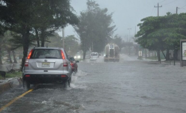 Se registran lluvias en capital y otras zonas de la R. Dominicana
