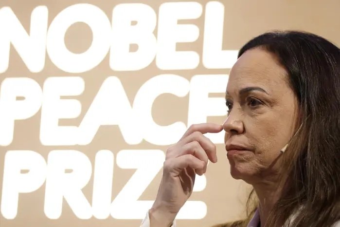 VENEZUELA: Machado pide mas presión para salida de Maduro