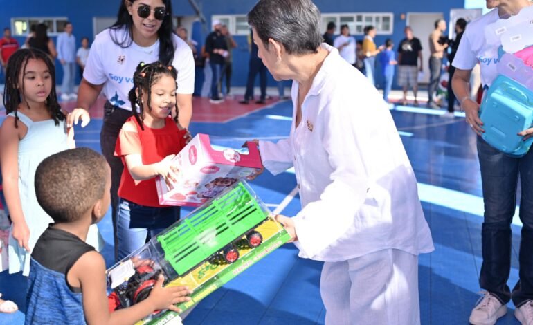 Voluntariado Banreservas celebra la Navidad con jornada de entrega de juguetes en la zona norte