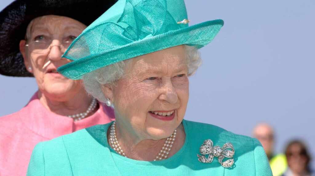 Ya está abierta la convocatoria para las becas Queen Elizabeth totalmente financiadas para 2026 y 2027