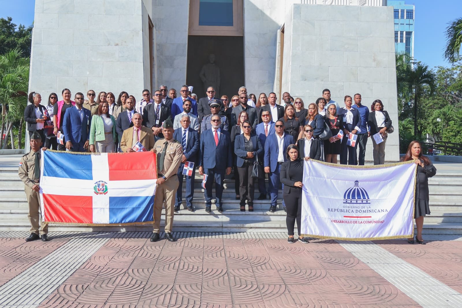 Desarrollo de la Comunidad destaca interés del Gobierno con la transparenciaModesto Guzmán llama al fortalecimiento de valores cívicos y patrióticos