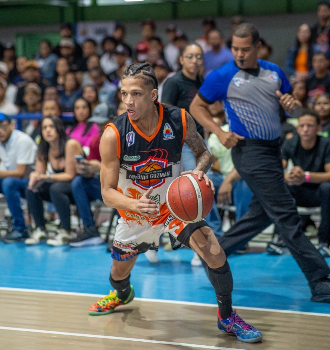 Antonio Guzmán empata ante Savica la final del TBS Higüey