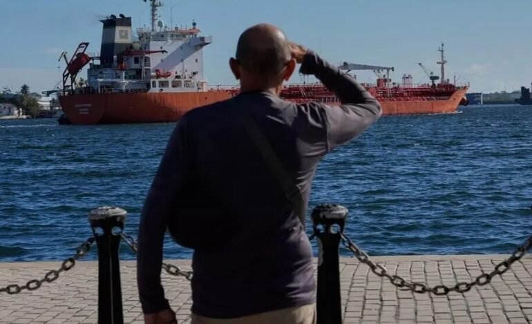 Apoyo petrolero México a Cuba pone a prueba relación con EU