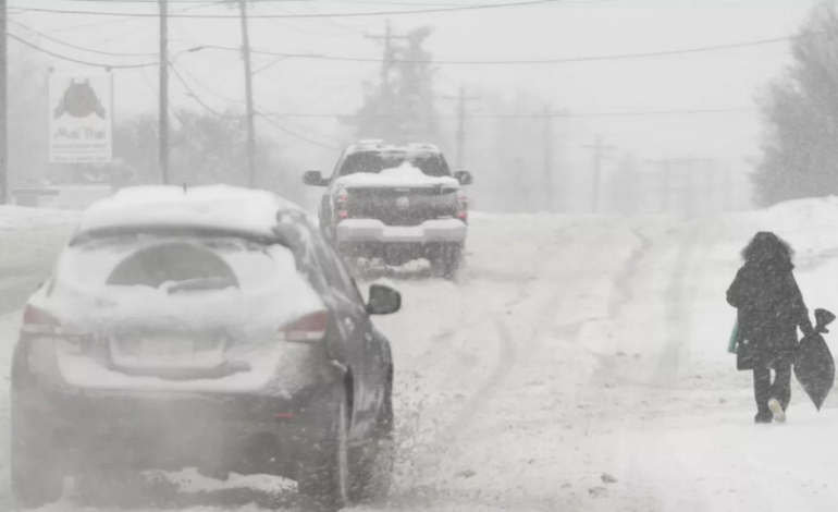 Aumentan a 34 los muertos por tormenta nieve y hielo en EEUU