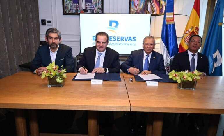 Banreservas y CaixaBank de España renuevan acuerdo para el envío de remesas