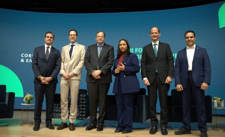 BHD realizó III Foro turismo e inversión durante Fitur, España