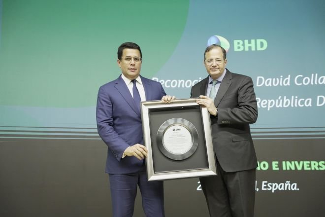 BHD reconoce en FITUR la labor del ministro David Collado