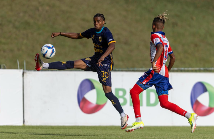 Carlos Sarante y Edwarlin Reyes ganan protagonismo en LDF