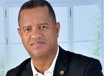 Combatir la corrupción es defender el peso dominicano