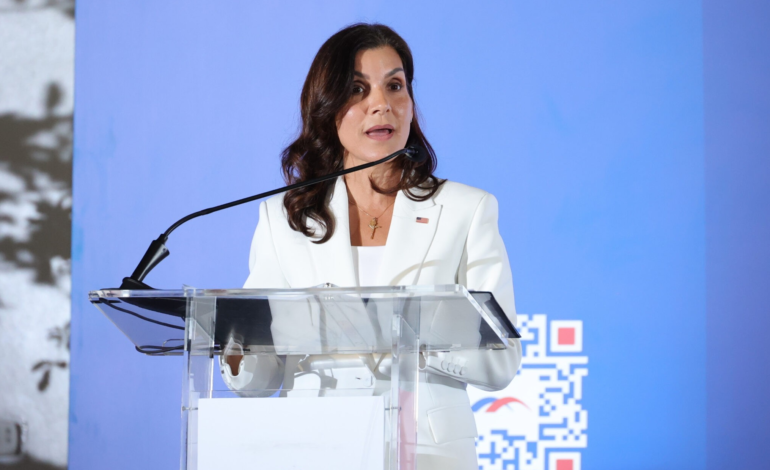 Embajadora EU resalta potencial del Cibao para atraer inversión