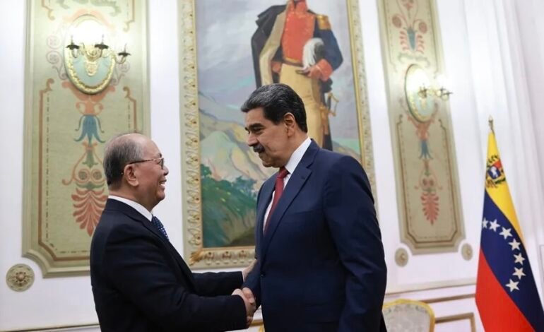Enviado especial de Xi Jinping visita a Maduro en Venezuela