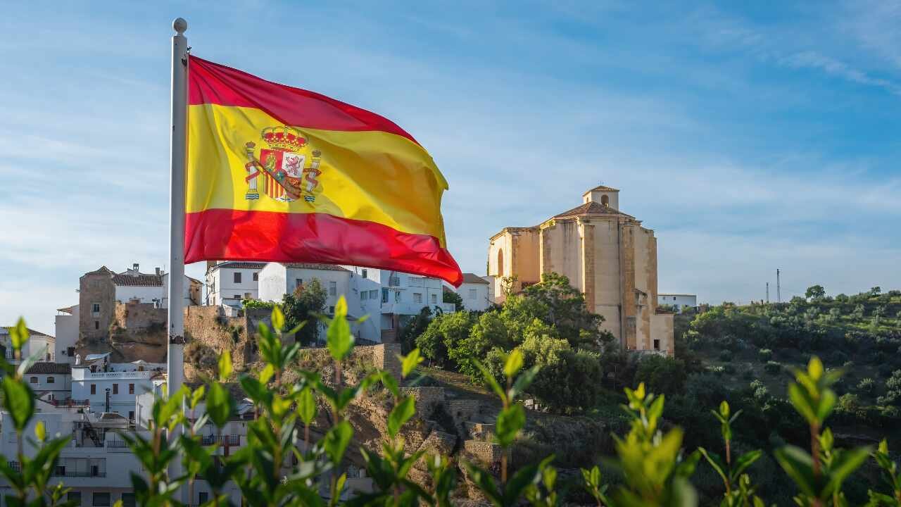España abre 736 becas de la Fundación Carolina para estudiar en universidades españolas